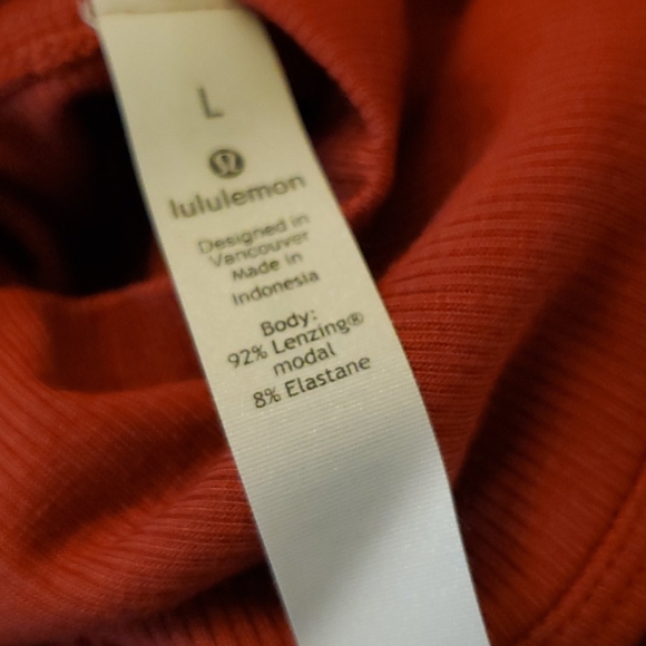 Lululemon Women's Long-Sleeve Shirt - Picture 5 of 6